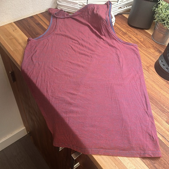 Hurley tank top fitted & longer men’s medium blend poly cotton - Picture 5 of 6